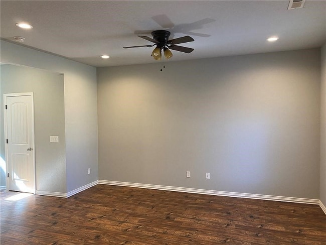 19407 32nd Ave NW in Stanwood, WA - Building Photo - Building Photo