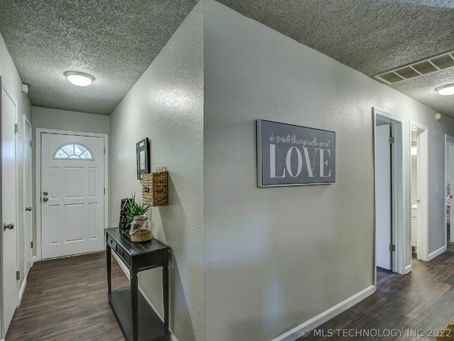 4301 S Elm St in Broken Arrow, OK - Building Photo - Building Photo