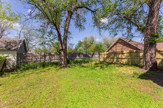 2720 W University St in Wichita, KS - Building Photo - Building Photo