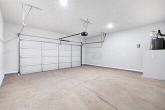 320-324 Nespral Dr in San Antonio, TX - Building Photo - Building Photo