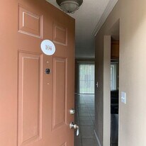 10160 Sailwinds Blvd S in Largo, FL - Building Photo