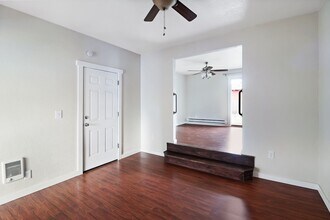 498 NW 7th Ave in Oak Harbor, WA - Building Photo - Building Photo