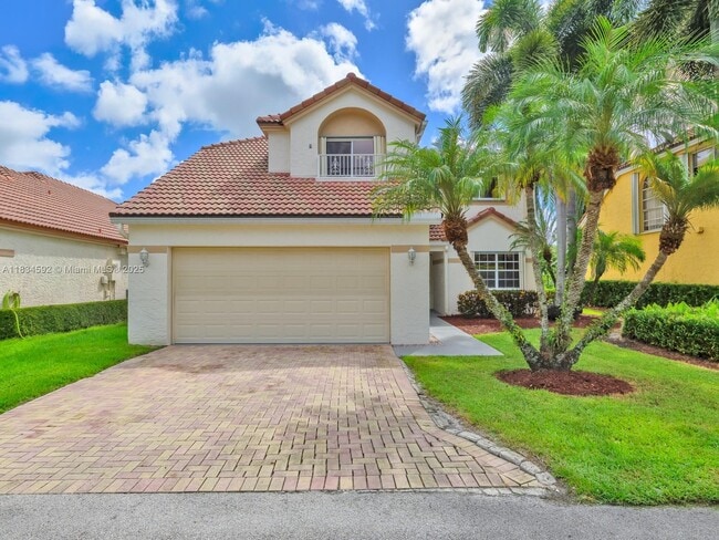 property at 2957 Oak Park Cir