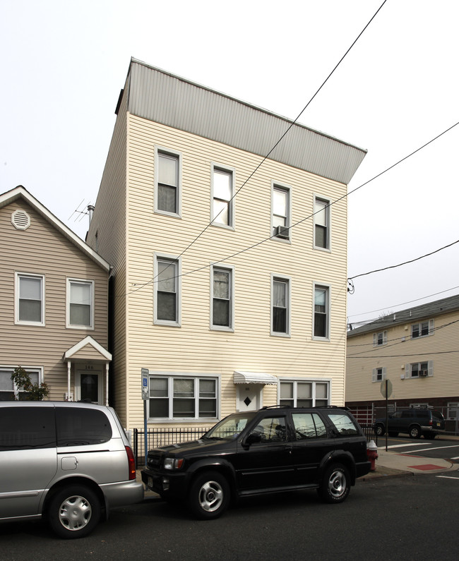 144 St Pauls Ave in Jersey City, NJ - Building Photo - Building Photo