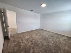 1135 Cabot Cliffs Dr in Daytona Beach, FL - Building Photo - Building Photo