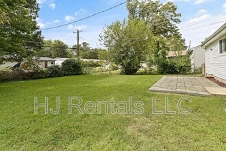 532 Holiday Ave in Hazelwood, MO - Building Photo - Building Photo