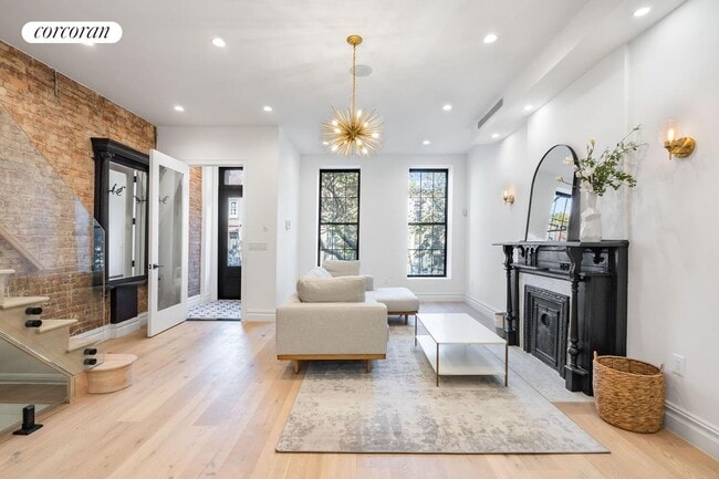 950A Greene Ave in Brooklyn, NY - Building Photo - Building Photo