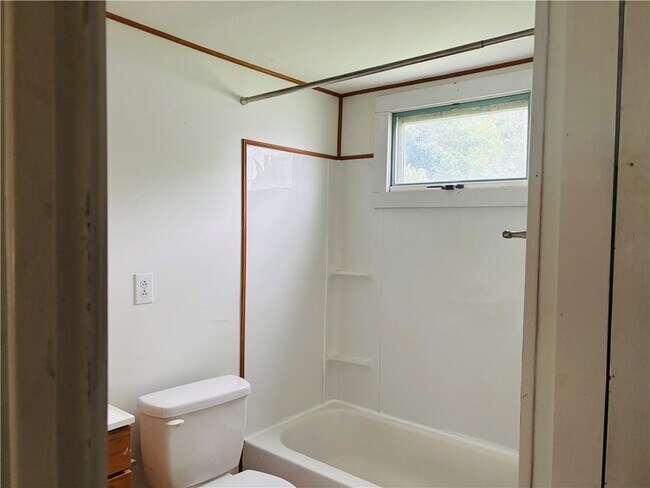 235 Marion St in Elmira, NY - Building Photo - Building Photo