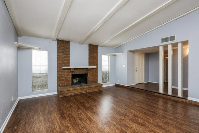 7439 Oakmore Dr in Dallas, TX - Building Photo - Building Photo