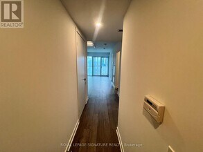 88 Queen St E in Toronto, ON - Building Photo - Building Photo