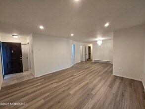 218 Medford Ct in Englishtown, NJ - Building Photo - Building Photo