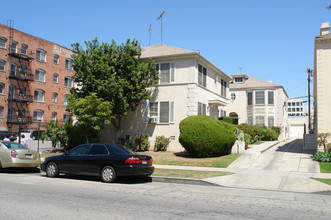 448 S New Hampshire Ave in Los Angeles, CA - Building Photo - Building Photo