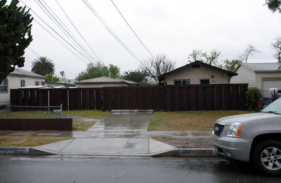 3811 W 110th St in Inglewood, CA - Building Photo