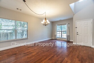 106 Red Willow in San Antonio, TX - Building Photo - Building Photo