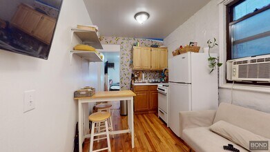 168 Rivington St in New York, NY - Building Photo - Building Photo