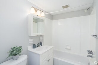 630 W Fisher Ave in Philadelphia, PA - Building Photo - Building Photo