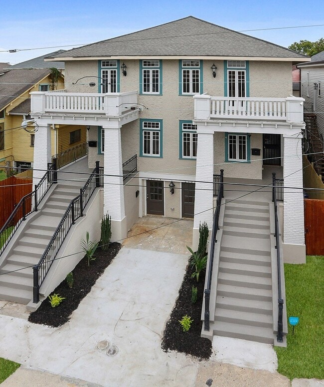 property at 2105 General Taylor St
