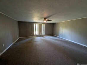 5966 Clayton Dr in Baton Rouge, LA - Foto de edificio - Building Photo