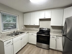 197 Oak St in Boone, NC - Building Photo - Building Photo