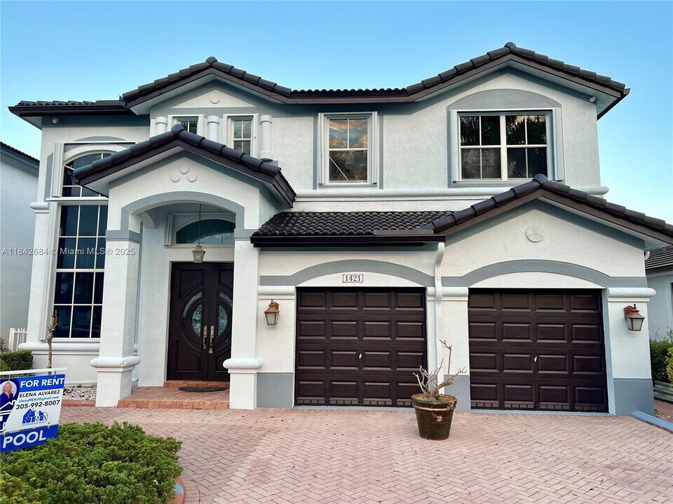 1421 SW 153rd Path in Miami, FL - Building Photo