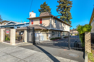 3820-3826 39th Ave in Oakland, CA - Foto de edificio - Building Photo