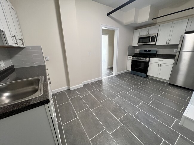 132 Washington St, Unit 1 in Boston, MA - Building Photo - Building Photo