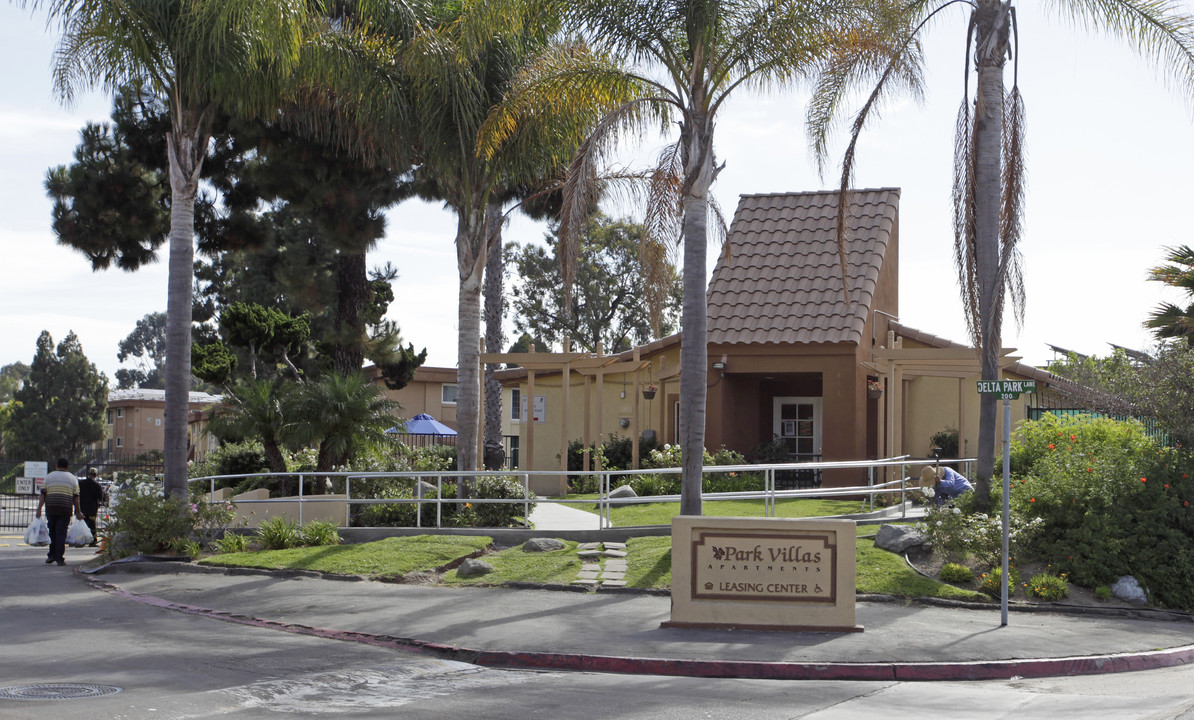 Park Villas Apartments in National City, CA - Foto de edificio