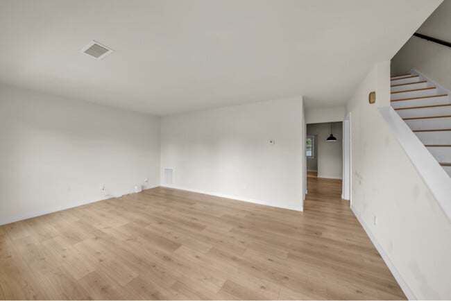 610 Maplewood Dr in Bonaire, GA - Building Photo - Building Photo