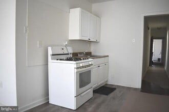 6031 Market St in Philadelphia, PA - Building Photo - Building Photo