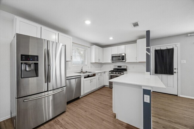 22014 Birchwood River Trl in New Caney, TX - Building Photo - Building Photo