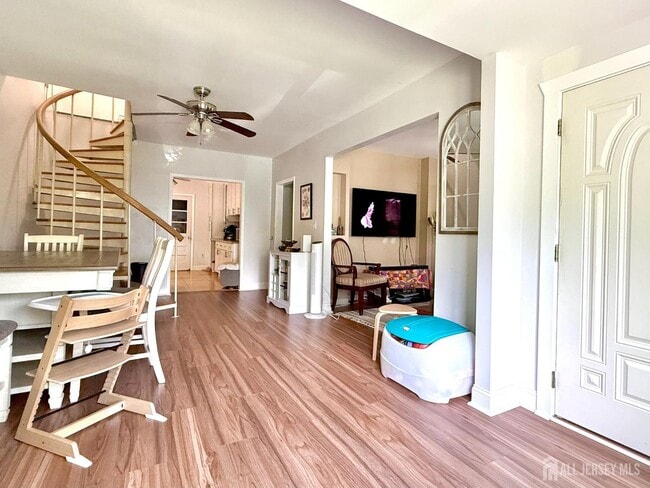 property at 265 S 8th Ave