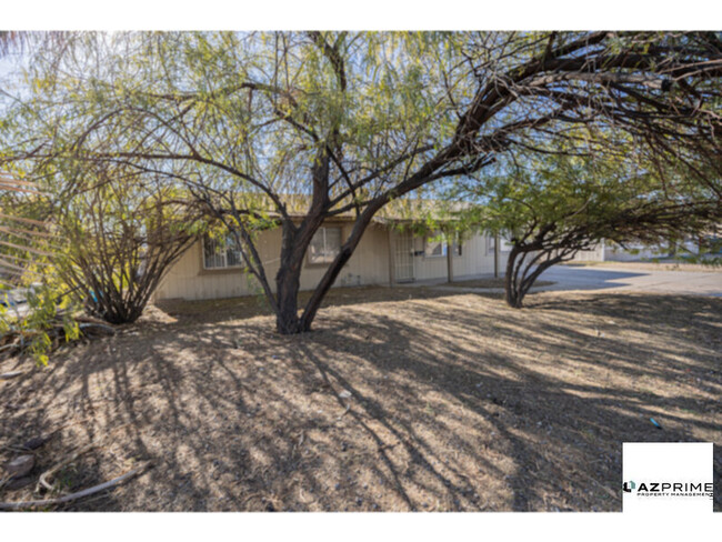 7225 W Heatherbrae Dr in Phoenix, AZ - Building Photo - Building Photo