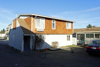 The Wedgewood Apartments in Seattle, WA - Building Photo - Building Photo