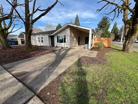 112 Elm St in Ridgefield, WA - Building Photo