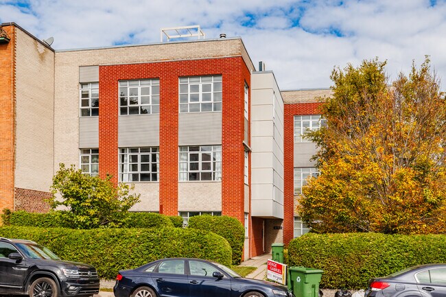 2195 Régent Av in Montréal, QC - Building Photo - Building Photo