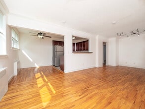 11 Bedford Ave in Norwalk, CT - Building Photo - Building Photo