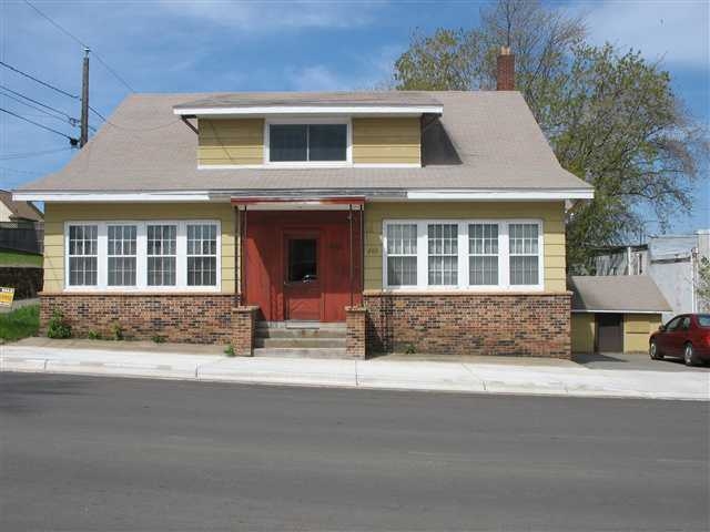 203 Morrison Ave in Jackson, MN - Foto de edificio