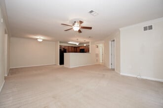 CRICKET CLUB II in Gainesville, FL - Building Photo - Building Photo