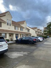 510 Fairwood Lakes Dr, Unit 15A in Myrtle Beach, SC - Foto de edificio - Building Photo