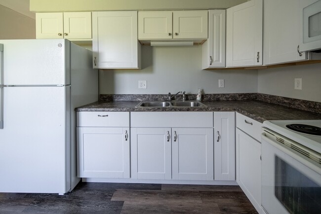 property at 50-62-62 East St