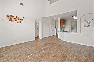 8243 Mandalay Bay Dr in Baytown, TX - Building Photo - Building Photo