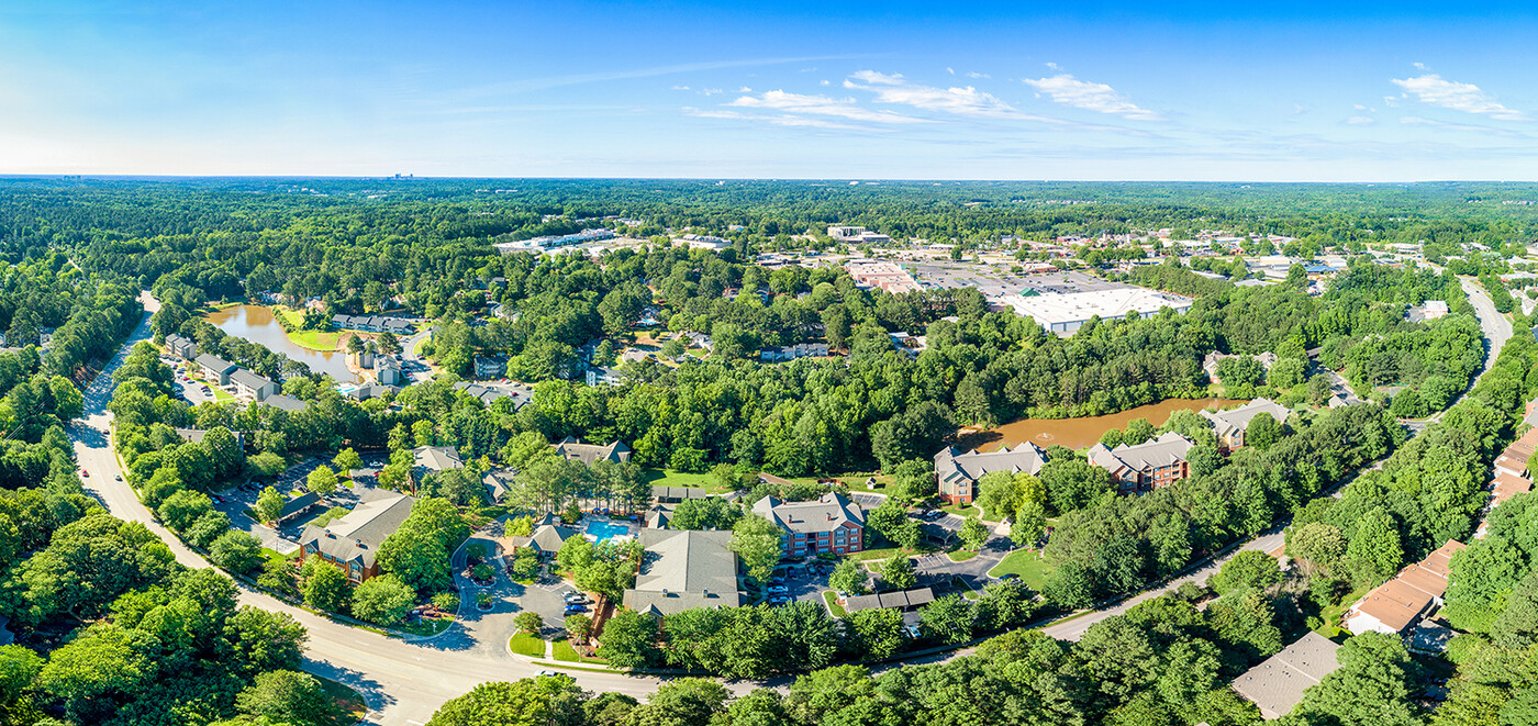 MAA Crabtree Valley in Raleigh, NC - Building Photo