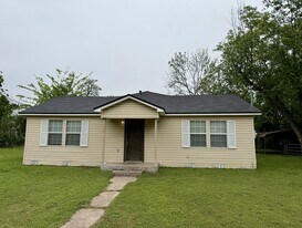 1009 Victoria St in Waco, TX - Building Photo