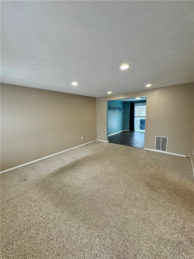 property at 5 Bramblewood Ln