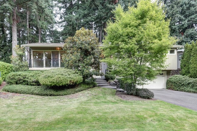 property at 11004 SE 26th St