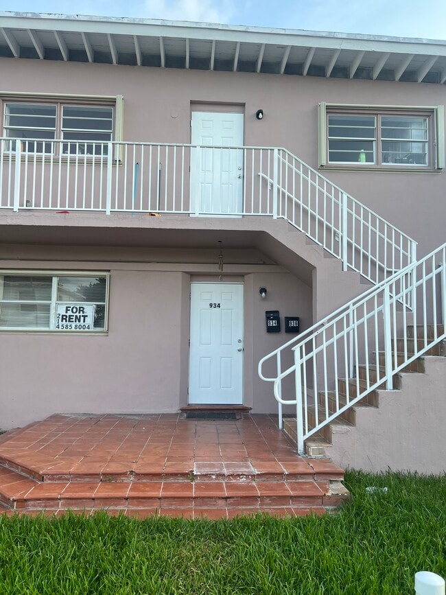 934 79th Ter, Unit #2