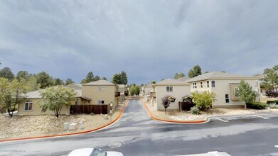 1415 E Payton Way in Flagstaff, AZ - Foto de edificio - Building Photo