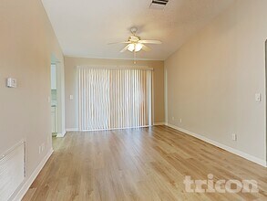 13346 Prestwick Dr in Riverview, FL - Foto de edificio - Building Photo