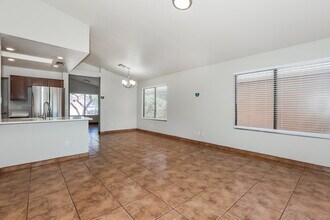 8515 W Elm St in Phoenix, AZ - Building Photo - Building Photo