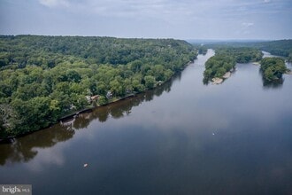18 Bridge Four Ln in Pipersville, PA - Building Photo - Building Photo
